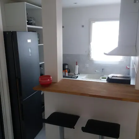 Daire 3 Pieces A 50 M De La Fréjus